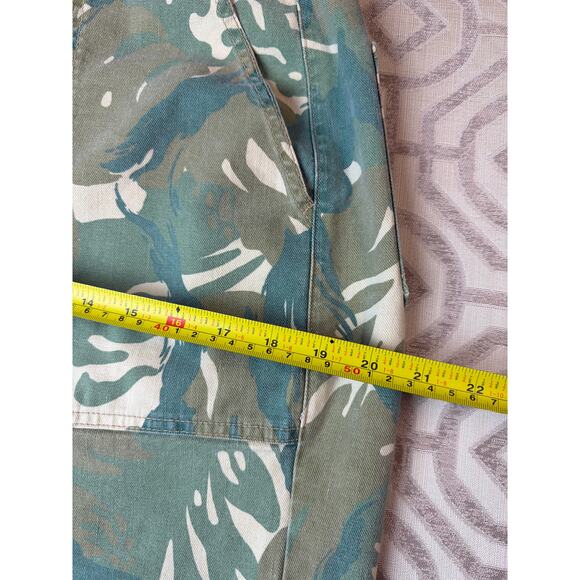 MOTHER The Wrapper Ultra High-Rise Jogger Jeans Size 30 Green Camo Print Elastic - Picture 6 of 9